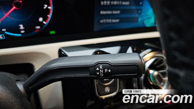 Mercedes-Benz A-Class 2021 — photo 9
