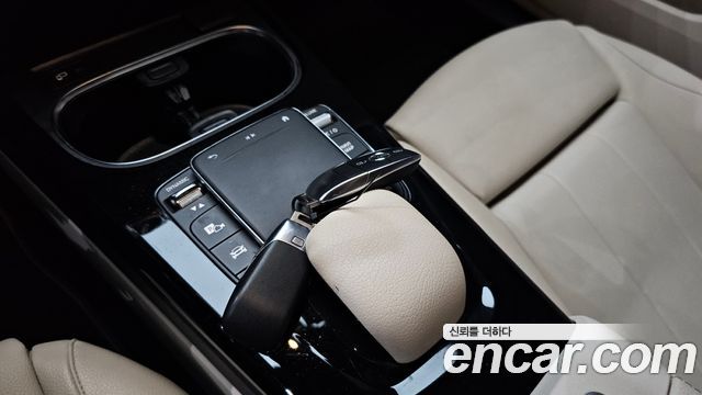 Mercedes-Benz A-Class 2021 — photo 17