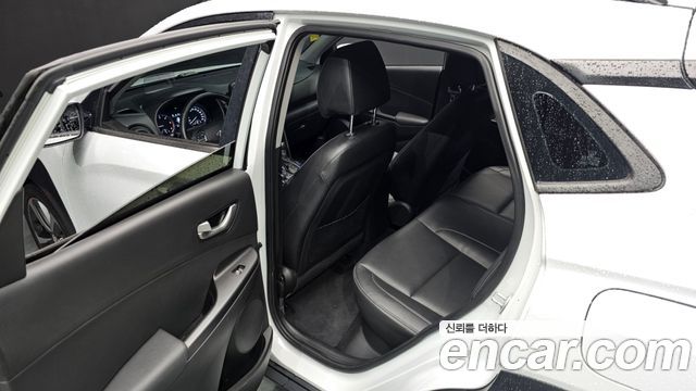 Hyundai Kona 2018 — photo 17