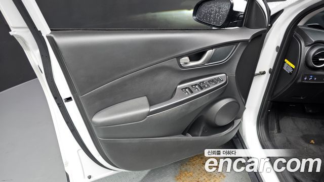 Hyundai Kona 2018 — photo 14