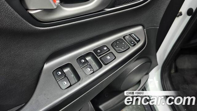 Hyundai Kona 2018 — photo 28