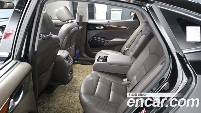 Kia K7 2017 — photo 18