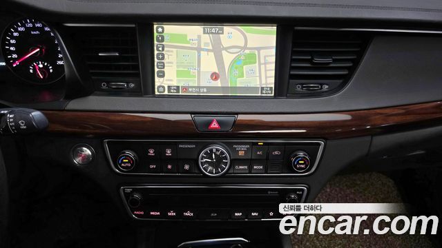 Kia K7 2017 — photo 20