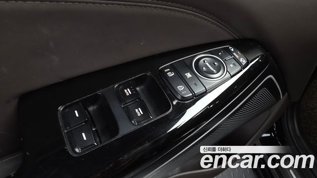 Kia K7 2017 — photo 30