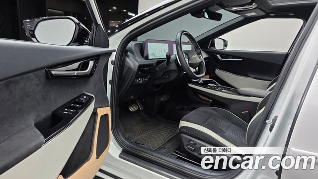 Kia EV6 2022 — photo 10