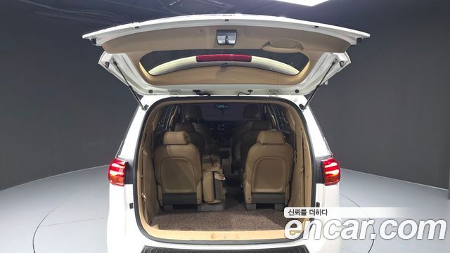 Kia Canival 2019 — photo 26