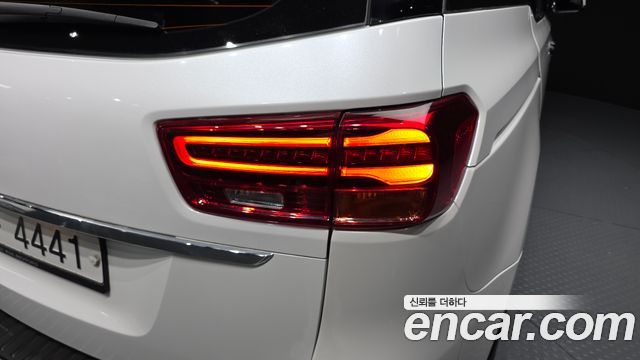 Kia Canival 2019 — photo 9