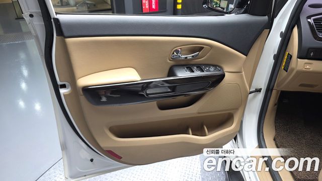 Kia Canival 2019 — photo 14