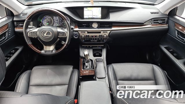 Lexus ES 2016 — photo 7