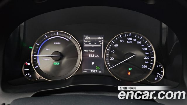 Lexus ES 2016 — photo 8