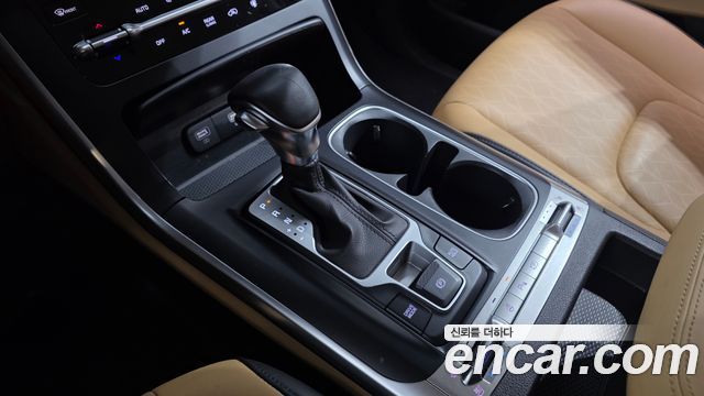 Kia Canival 2023 — photo 12