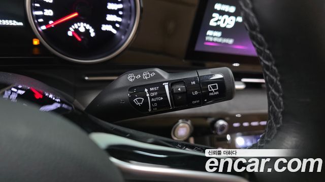 Kia Canival 2023 — photo 25