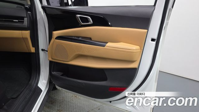 Kia Canival 2023 — photo 14