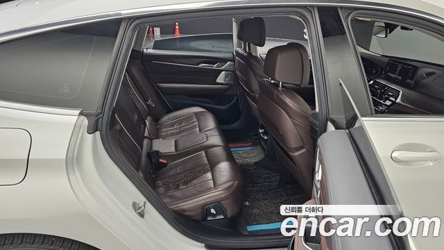 BMW Gran Turismo 2022 — photo 17