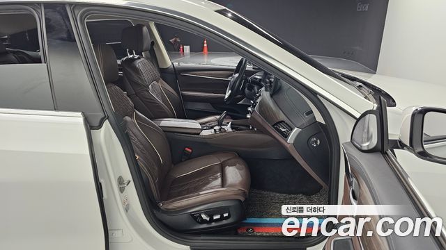BMW Gran Turismo 2022 — photo 16