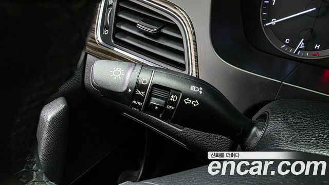 Hyundai Sonata 2015 — photo 33