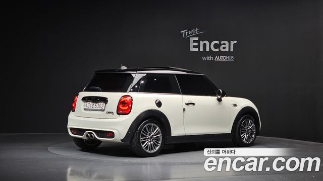 Mini Cooper 2017 — photo 2