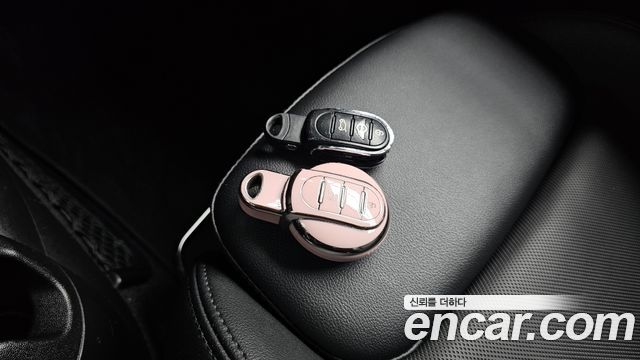 Mini Cooper 2017 — photo 17