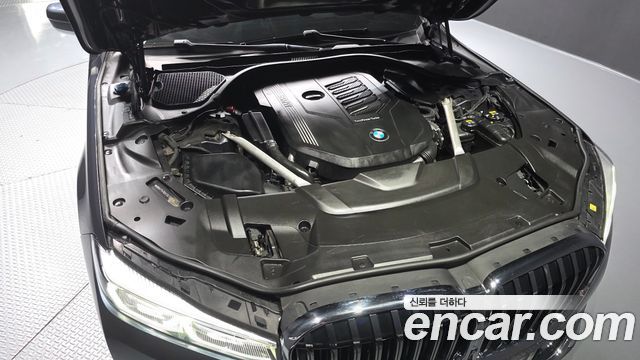 BMW 7-Series 2020 — photo 6