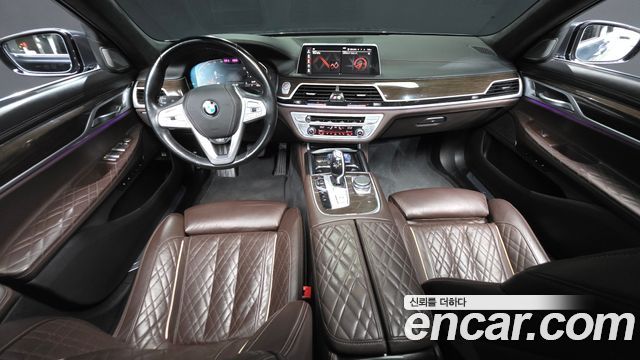 BMW 7-Series 2020 — photo 7