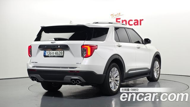 Ford Explorer 2021 — photo 2