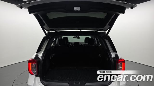 Ford Explorer 2021 — photo 20
