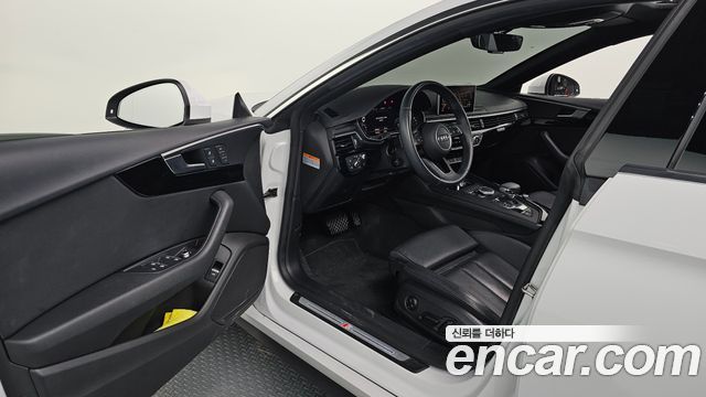 Audi A5 2019 — photo 10