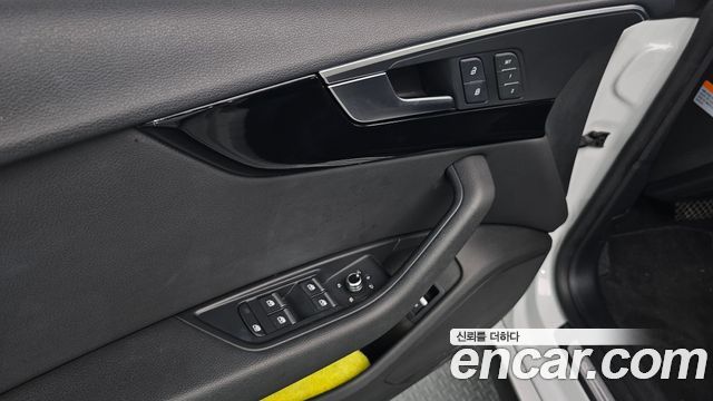 Audi A5 2019 — photo 17
