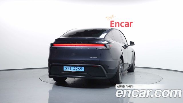 Tesla Model Y 2025 — photo 4