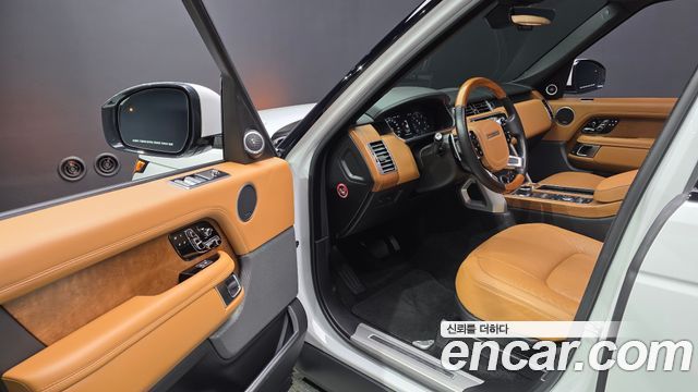 Land Rover Range Rover 2019 — photo 13
