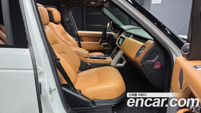 Land Rover Range Rover 2019 — photo 17