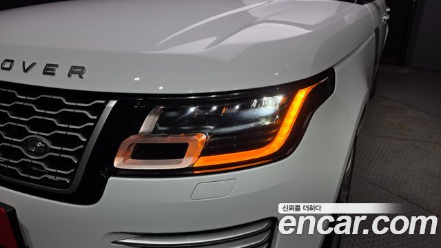 Land Rover Range Rover 2019 — photo 8