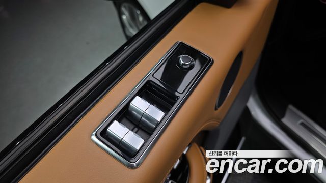 Land Rover Range Rover 2019 — photo 30
