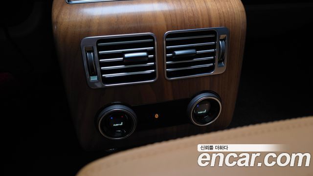 Land Rover Range Rover 2019 — photo 34