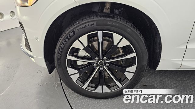 Volvo XC60 2026 — photo 5