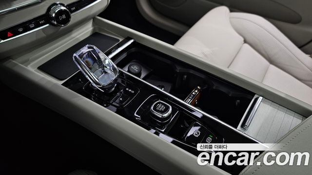 Volvo XC60 2026 — photo 12