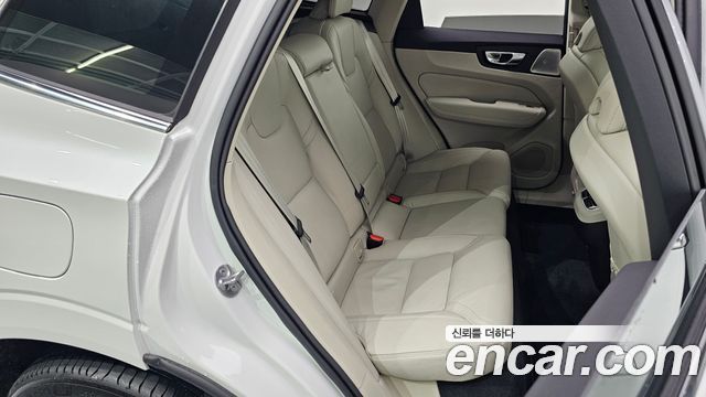Volvo XC60 2026 — photo 17