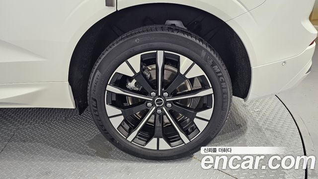 Volvo XC60 2026 — photo 7