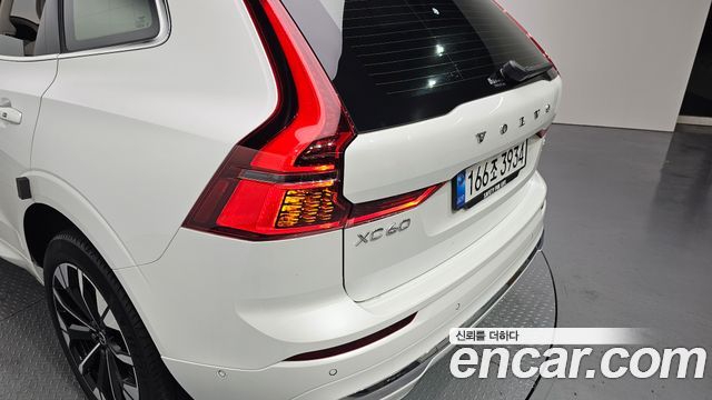 Volvo XC60 2026 — photo 9