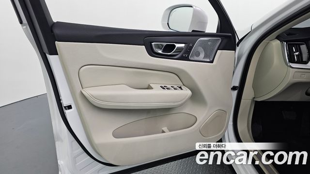 Volvo XC60 2026 — photo 14
