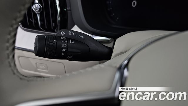 Volvo XC60 2026 — photo 29