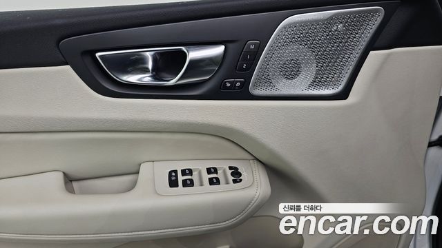 Volvo XC60 2026 — photo 34