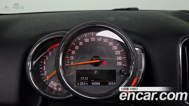 Mini Countryman 2020 — photo 11