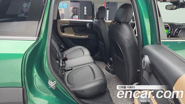 Mini Countryman 2020 — photo 16