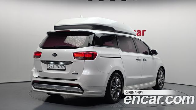 Kia Canival 2017 — photo 2