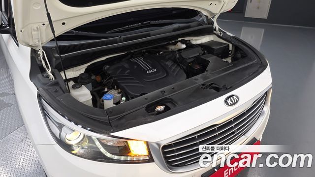 Kia Canival 2017 — photo 6