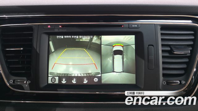 Kia Canival 2017 — photo 21