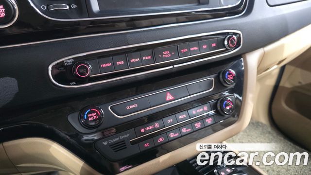 Kia Canival 2017 — photo 22