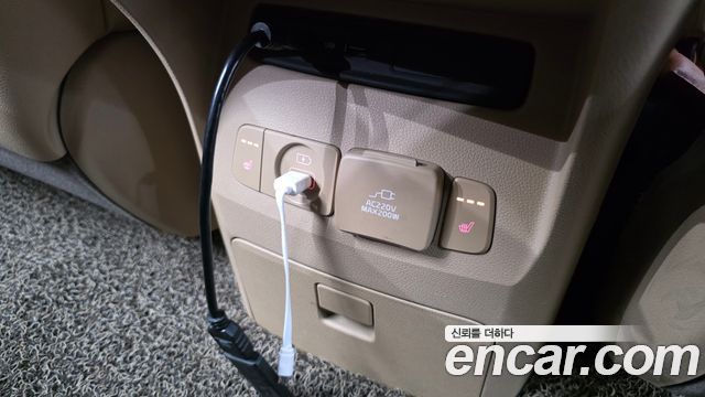 Kia Canival 2017 — photo 25