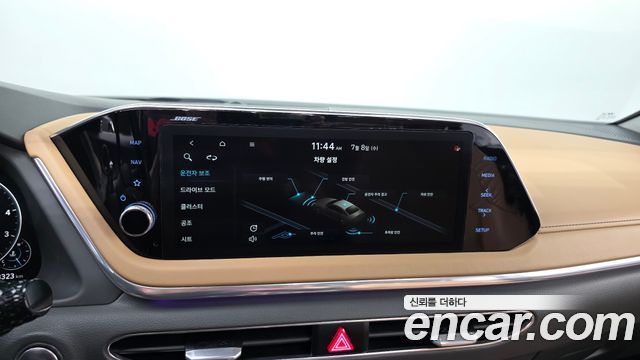 Hyundai Sonata 2020 — photo 31